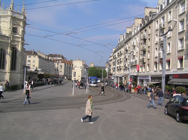 19.CaenStreet