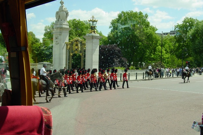 20bGuardsAtBuckinghamPalace