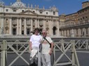 219Sue&TonyInFrontOfStPeters
