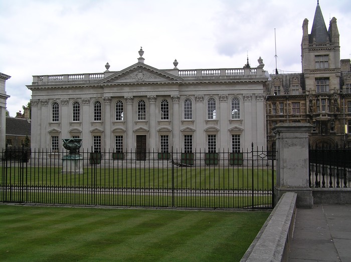 25Kings College Main Building