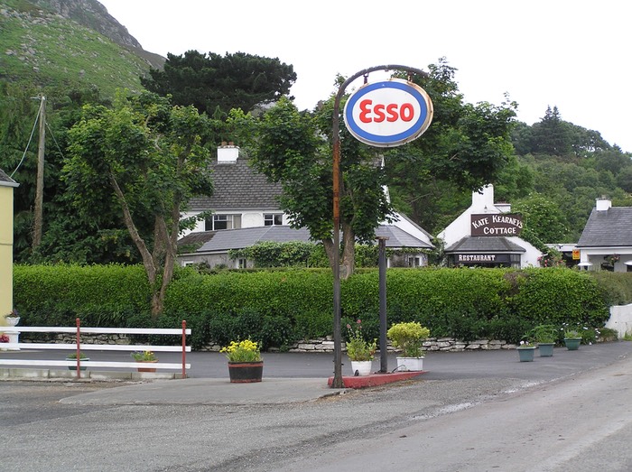 76Esso Sign in Dunloe