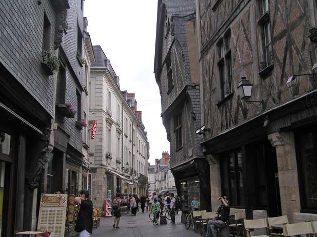 9.Street In Angers