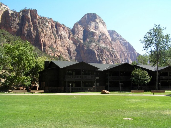 ZION LODGE